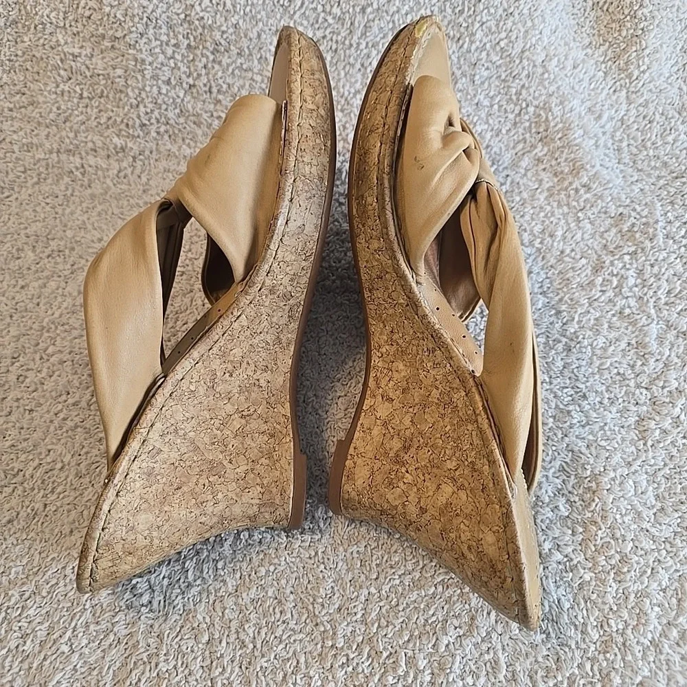 Born Driless Womens Monte Carlo Sandal Size 8 Tan Leather Slip-on Wedge Mule
